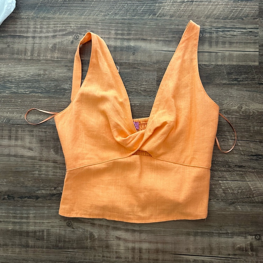 francesca’s boutique orange keyhole tank